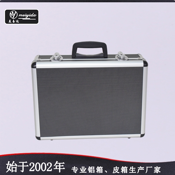Toolbox D-1470B