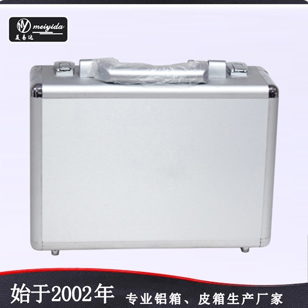 Portable toolbox