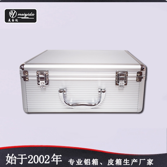 Toolbox D-1546B